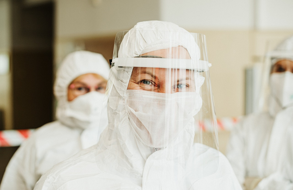 protective-suit-gab2e6d101_1280.jpg